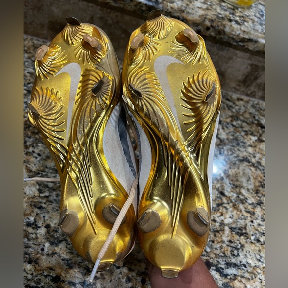 White and Gold Nike Vapor ultrafly 3 baseball metal spikes Size 8 - Picture 5 of 8